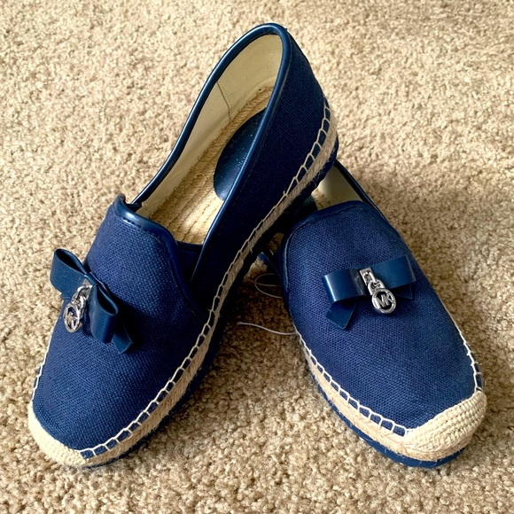 MICHAEL Michael Kors Shoes - ✨NEW✨MICHAEL KORS NAVY BOW TIE ESPADRILLES